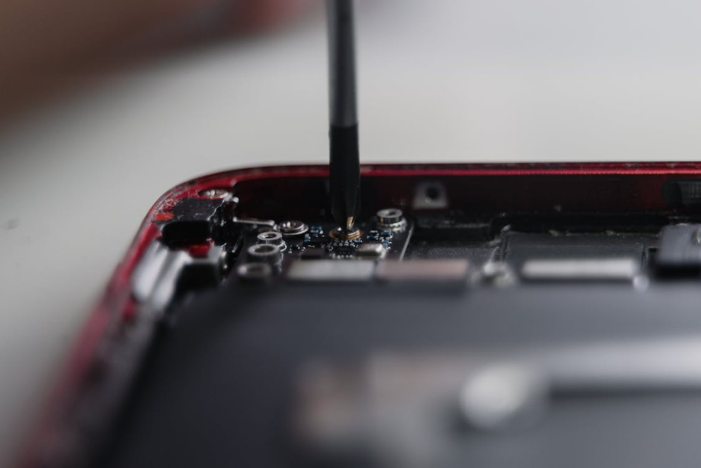 Mobile Phone Screen Repair: The Number 1 Definitive Guide - Phone Repair Finder Mobile Phone Screen Repair: The Number 1 Definitive Guide - Phone Repair Finder